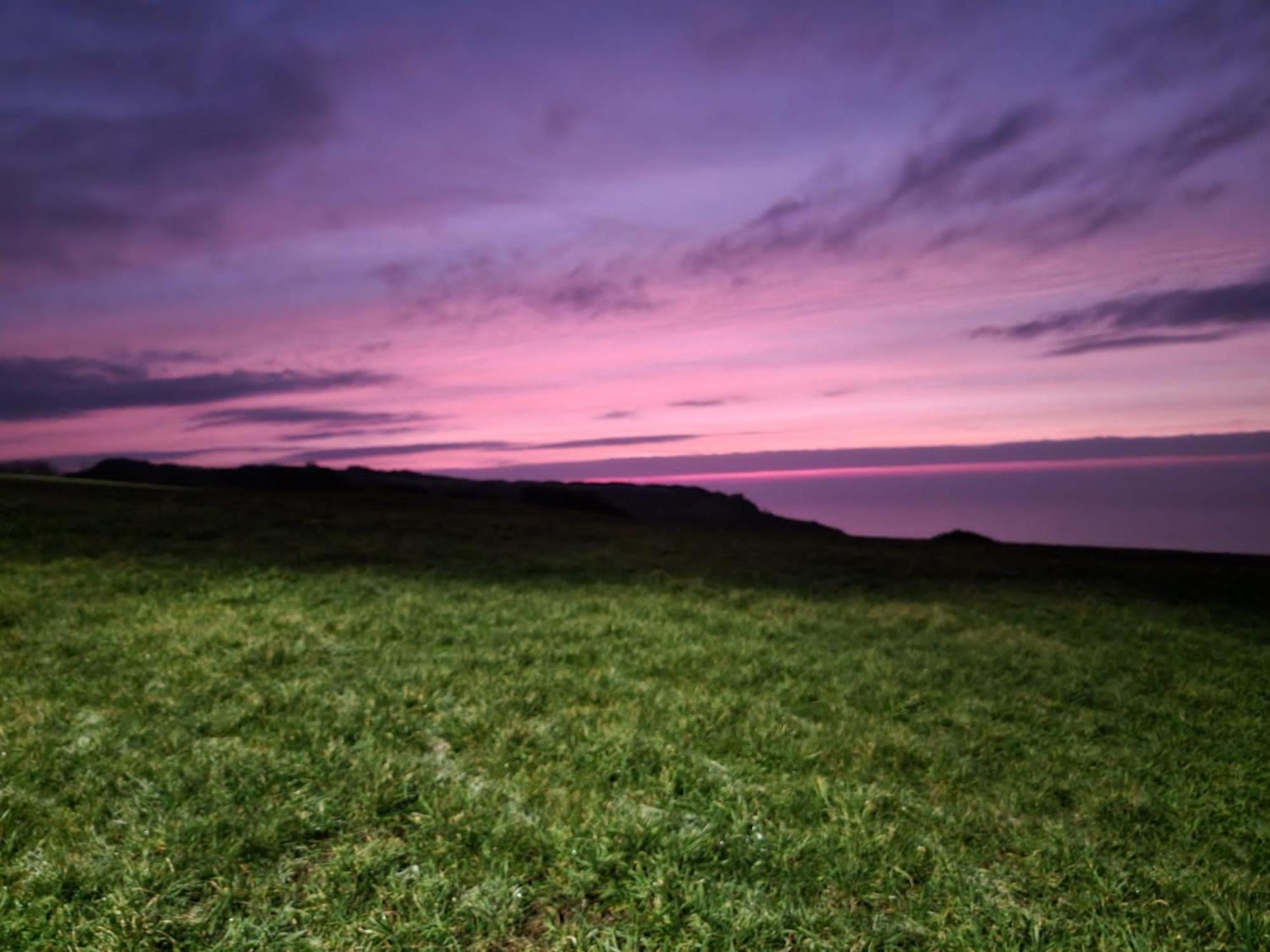 West Hill Retreat Seaview Balcony Chic Loft Studio & Free Parking Hastings Bagian luar foto
